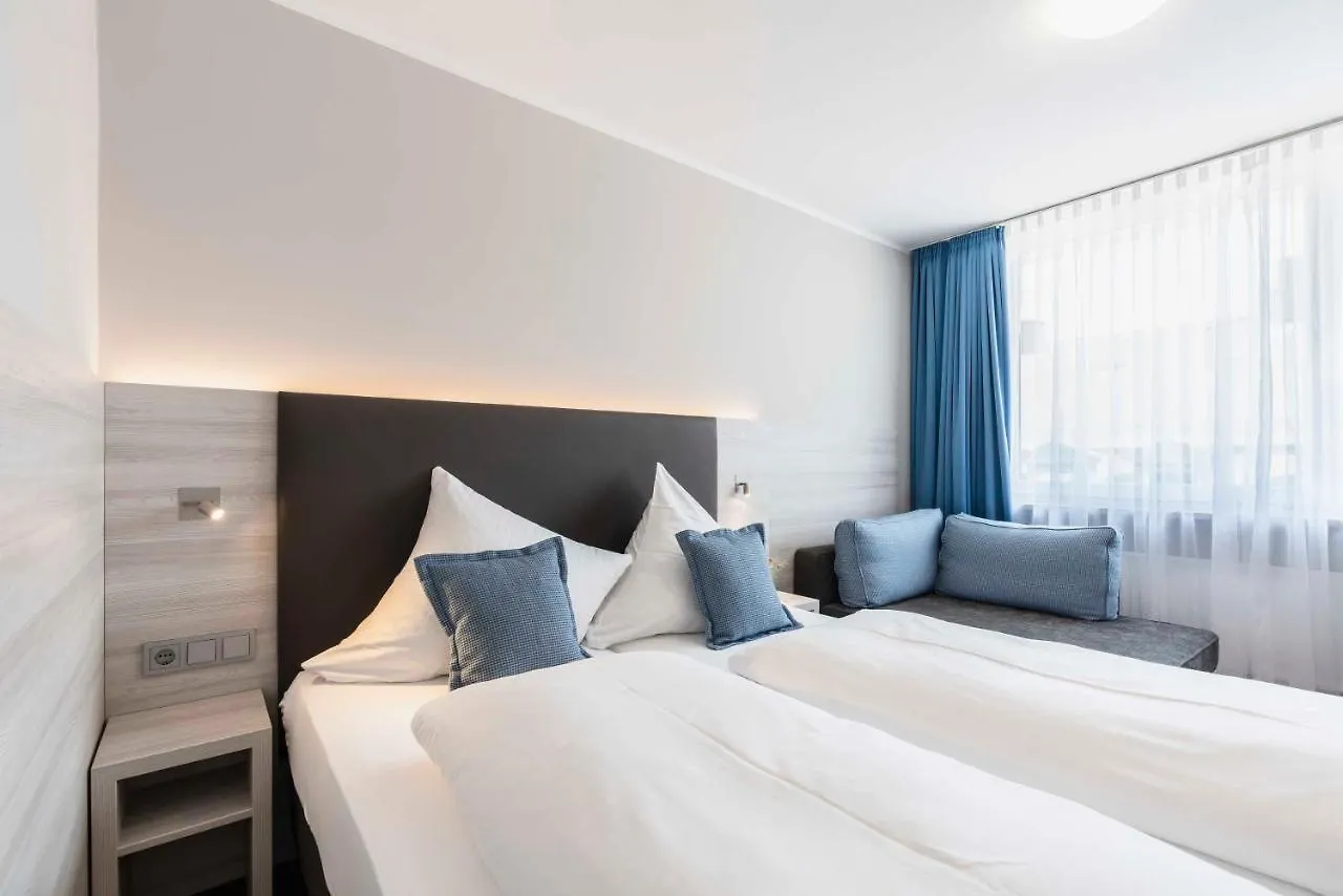 Westend Hotel München 3*,