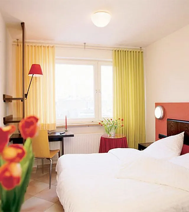 Westend Hotel Мюнхен 3*,